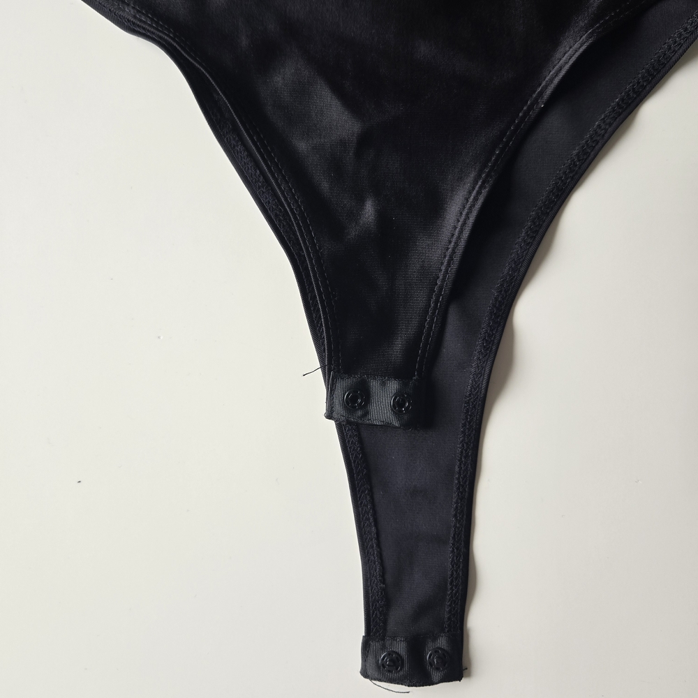 Sincerely Jules Sequin V-Neck Bodysuit - Picture 7 of 10